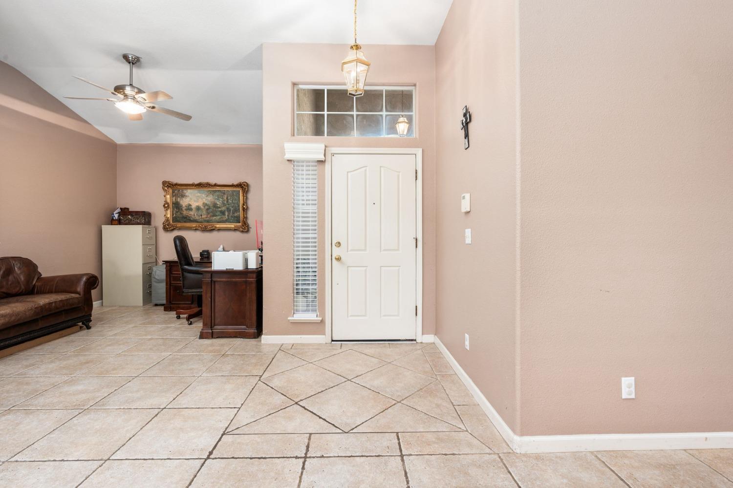 5074 West Decatur Avenue Fresno, CA 93722 - Photo 7 of 34 Gallery Image 7