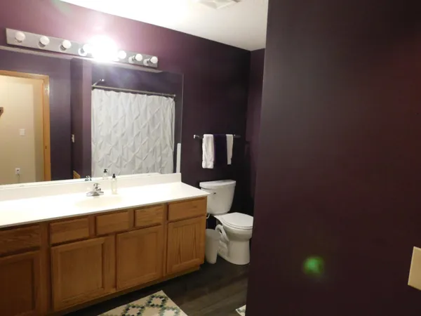 $254,900 | 484 Hickory Lane North, Oakdale, MN 55128