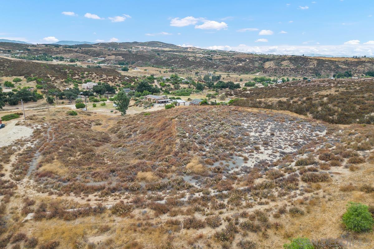 39060 Calle Segovia Temecula, CA 92592 - Photo 2 of 6