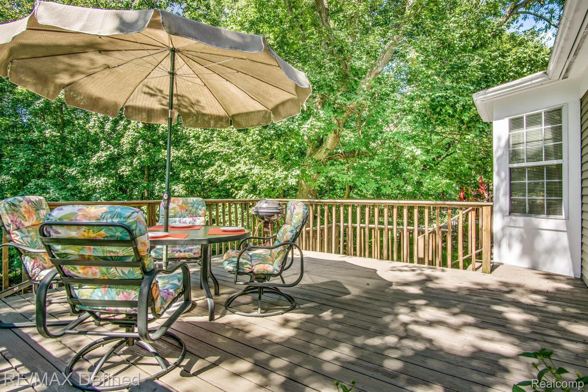 2183 North Fairview Lane Rochester, MI 48306 - Photo 4 of 36 2183-N-Fairview-Ln-39.jpg