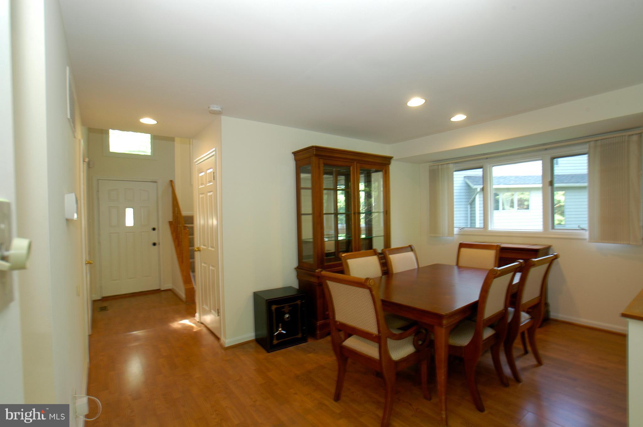 5107 Columbia Road Columbia, MD 21044 - Photo 2 of 23 Dining Room