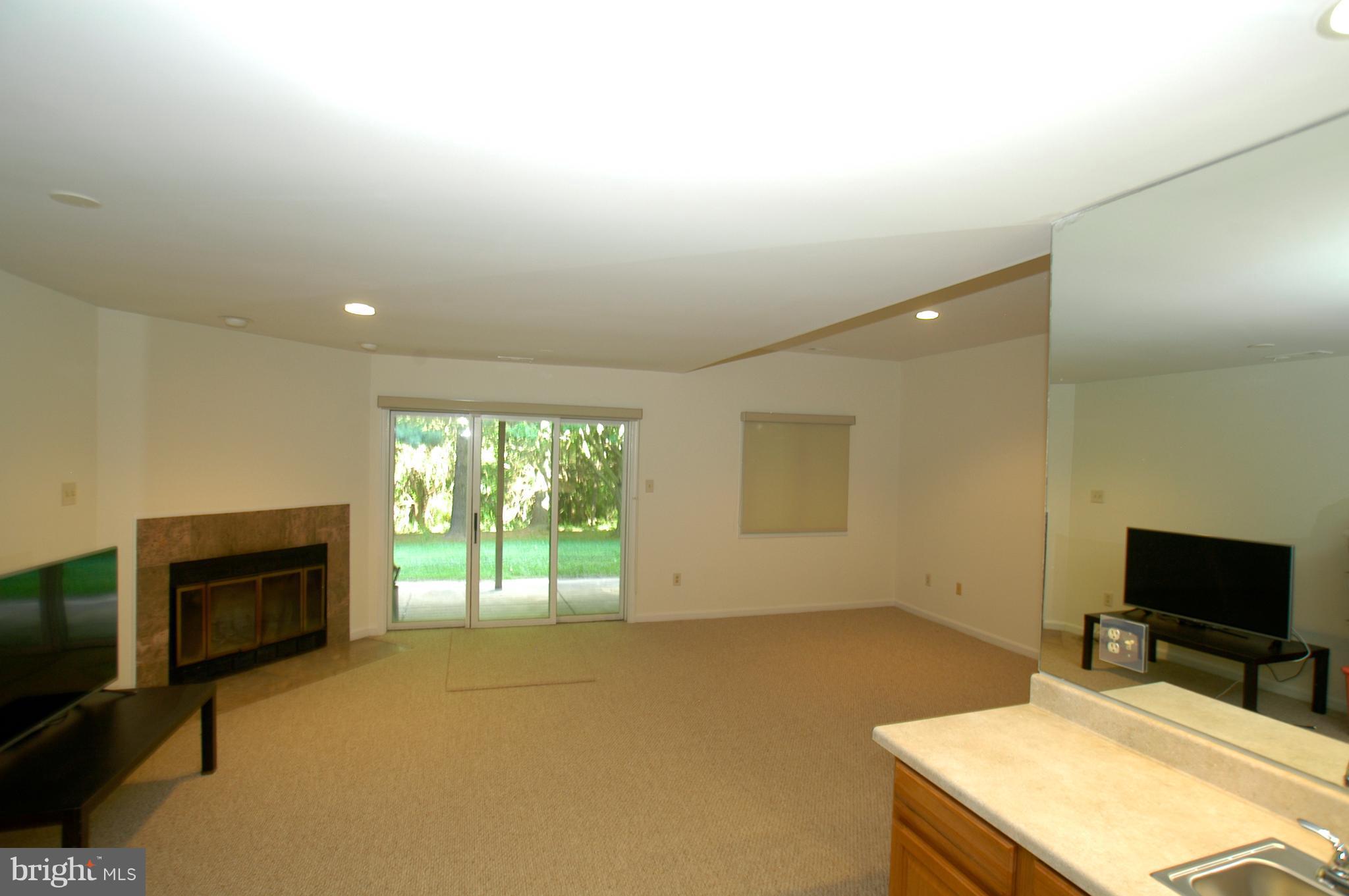 5107 Columbia Road Columbia, MD 21044 - Photo 13 of 23 Family Room