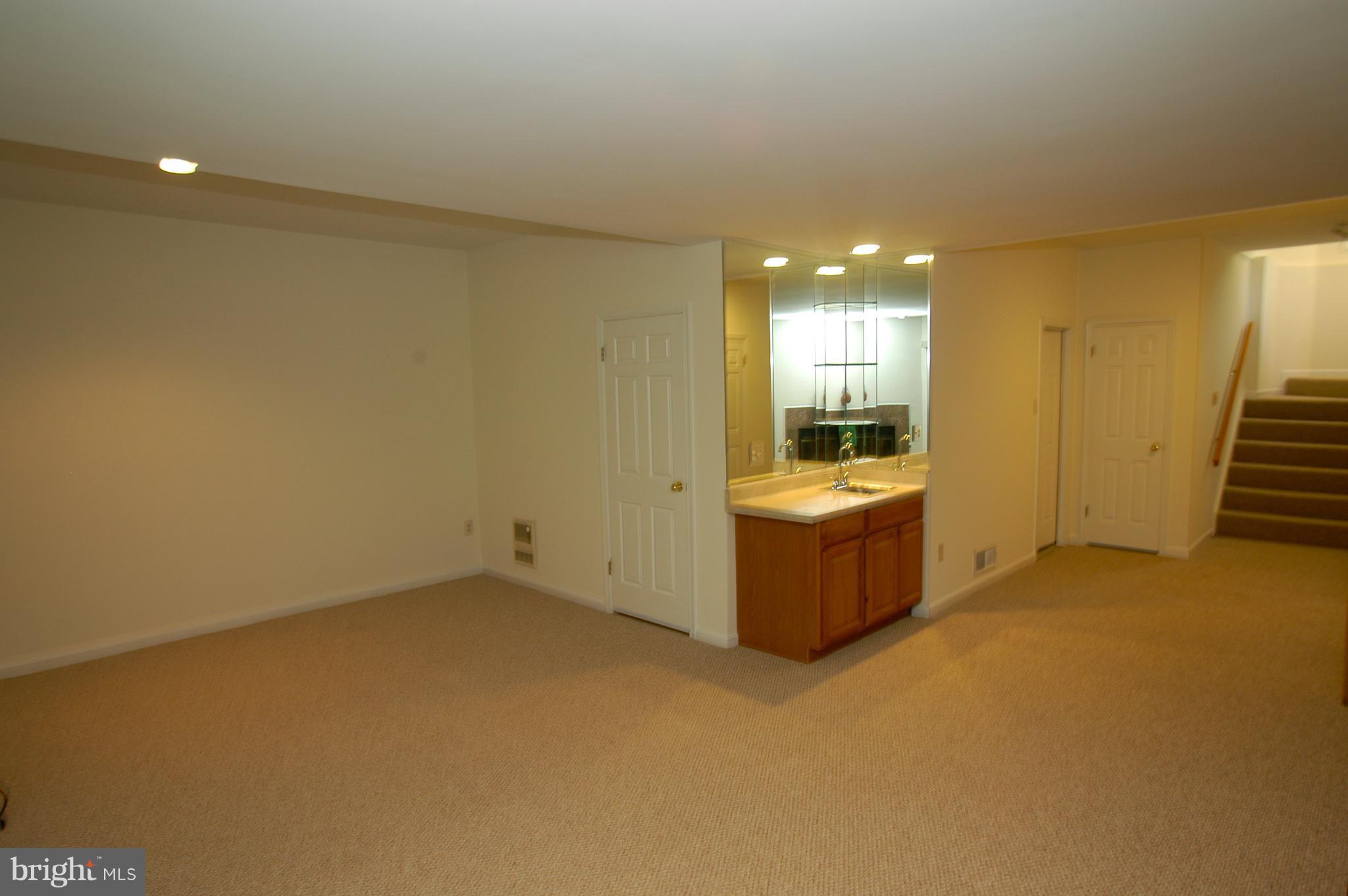 5107 Columbia Road Columbia, MD 21044 - Photo 15 of 23 Family Room