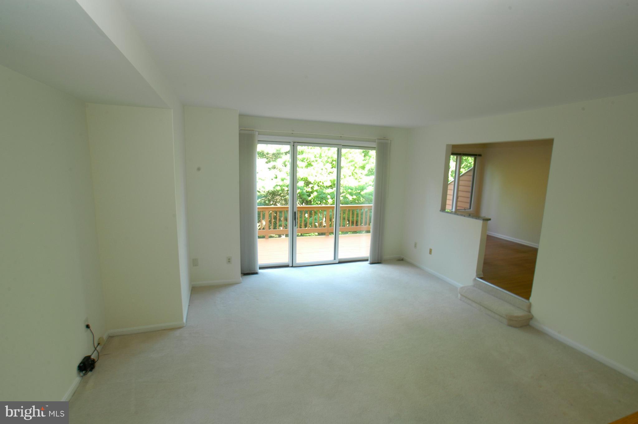 5107 Columbia Road Columbia, MD 21044 - Photo 6 of 23 Living room
