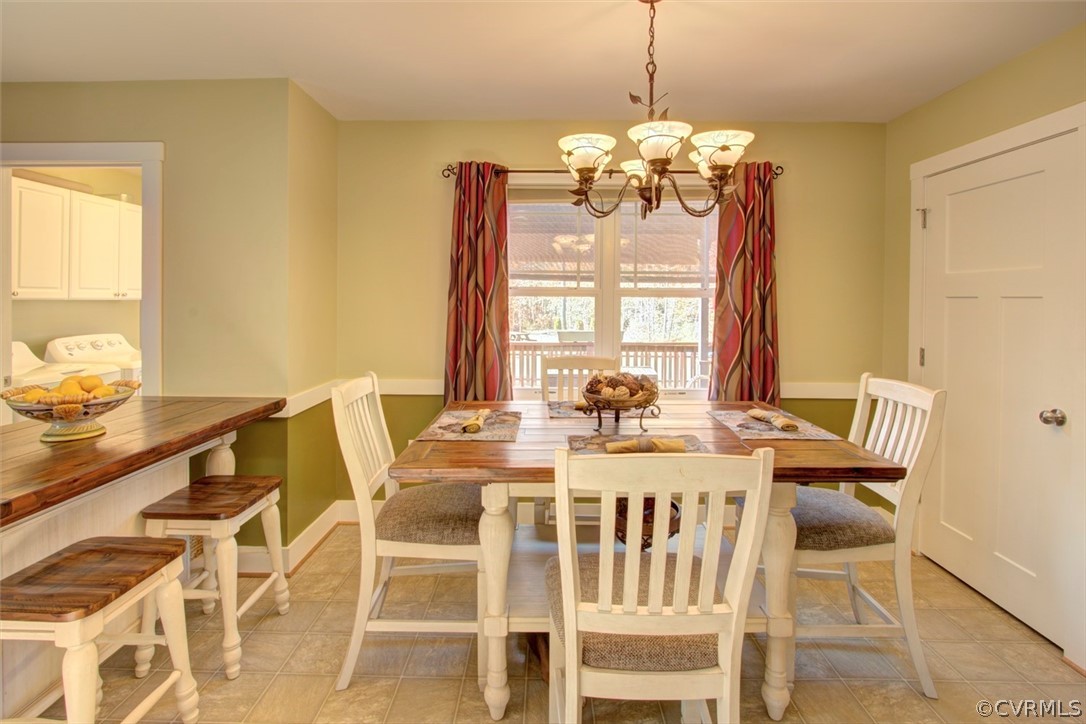 355 Manchester Road Bumpass, VA 23024 - Photo 11 of 43 Bright and cheery eat-in area of kitchen.