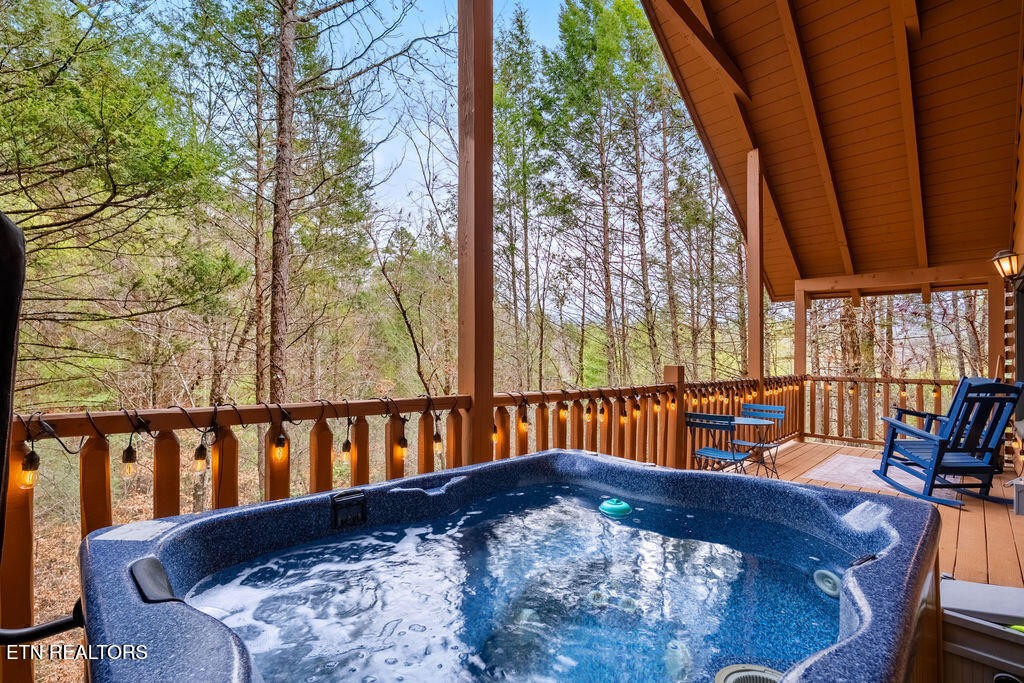2402 Whitetail Ridge Way Sevierville, TN 37862 - Photo 7 of 25 Gallery Image 7