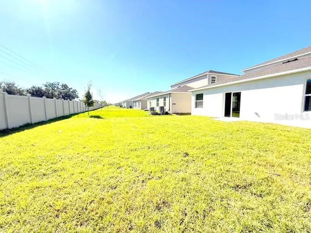 $2,550 | 12088 Brae Way, San Antonio, FL 33576