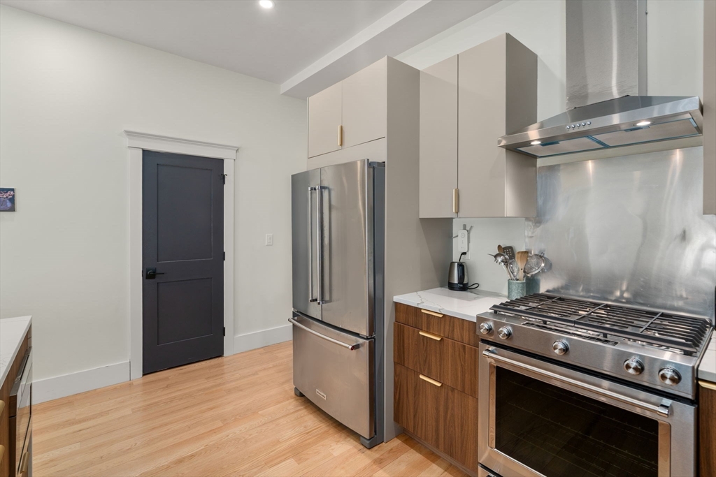 57-59 Highland Road, Unit 57 Brookline, MA 02445 - Photo 4 of 19