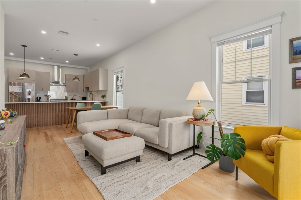 57-59 Highland Road, Unit 57 Brookline, MA 02445 - Photo 8 of 19