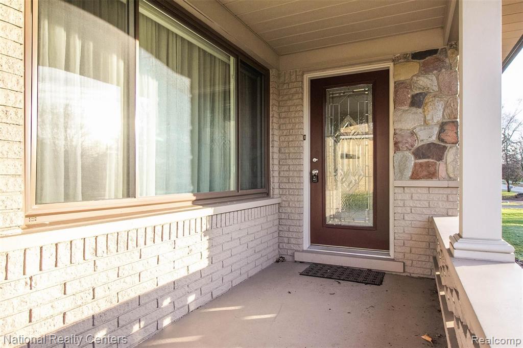 187 Old Perch Road Rochester Hills, MI 48309 - Photo 4 of 35