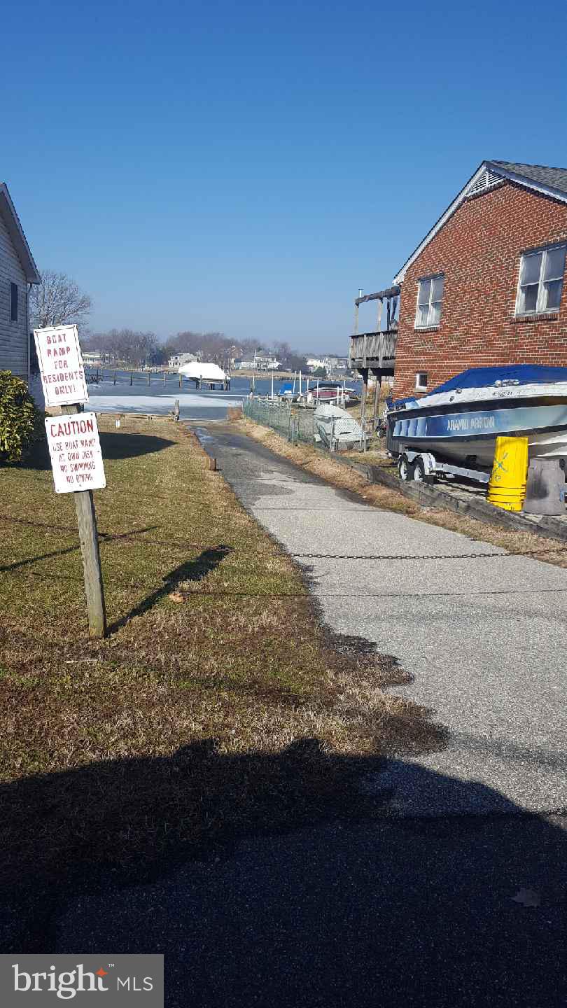 Winnie Place Edgewater, MD 21037 - Photo 2 of 4 Access to water