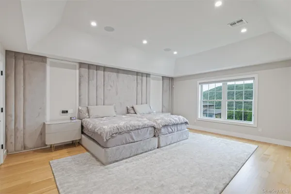 $1,999,000 | 14 Klingher Court, Pomona, NY 10970