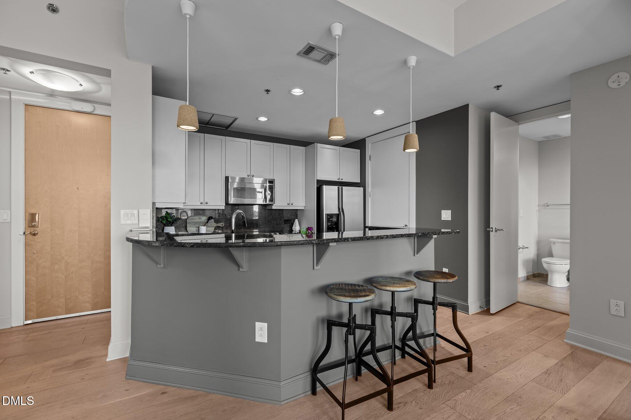 618 North Boylan Avenue, Unit 810 Raleigh, NC 27603 - Photo 17 of 57 30-web-or-mls-2N6A8912