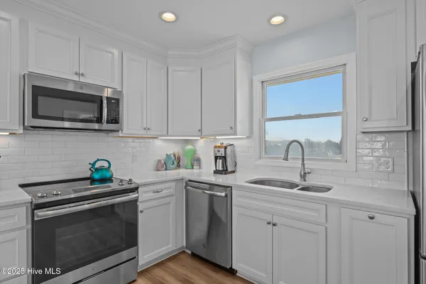 $849,000 | 2506 Emerald Drive, Unit E, Emerald Isle, NC 28594