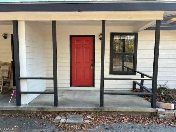 a view of entrance door of the house