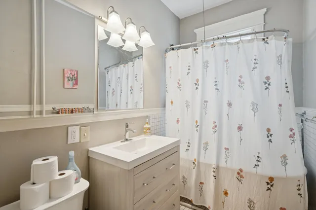 $895,000 | 2120 Emerson Avenue South, Minneapolis, MN 55405