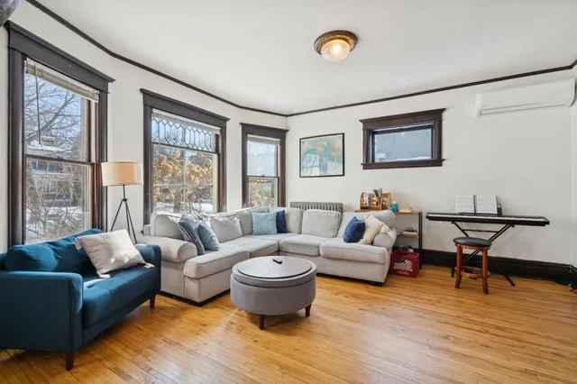 $895,000 | 2120 Emerson Avenue South, Minneapolis, MN 55405