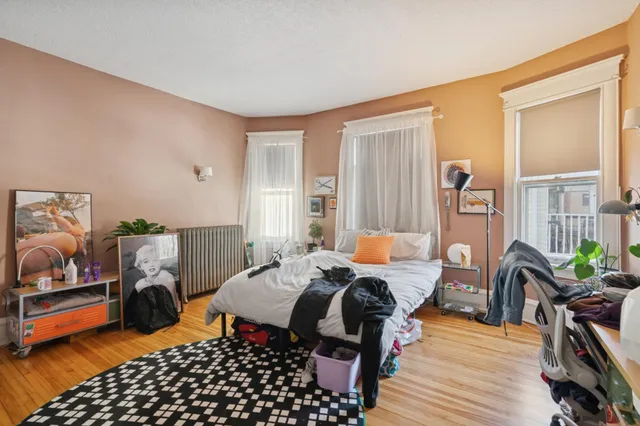 $895,000 | 2120 Emerson Avenue South, Minneapolis, MN 55405