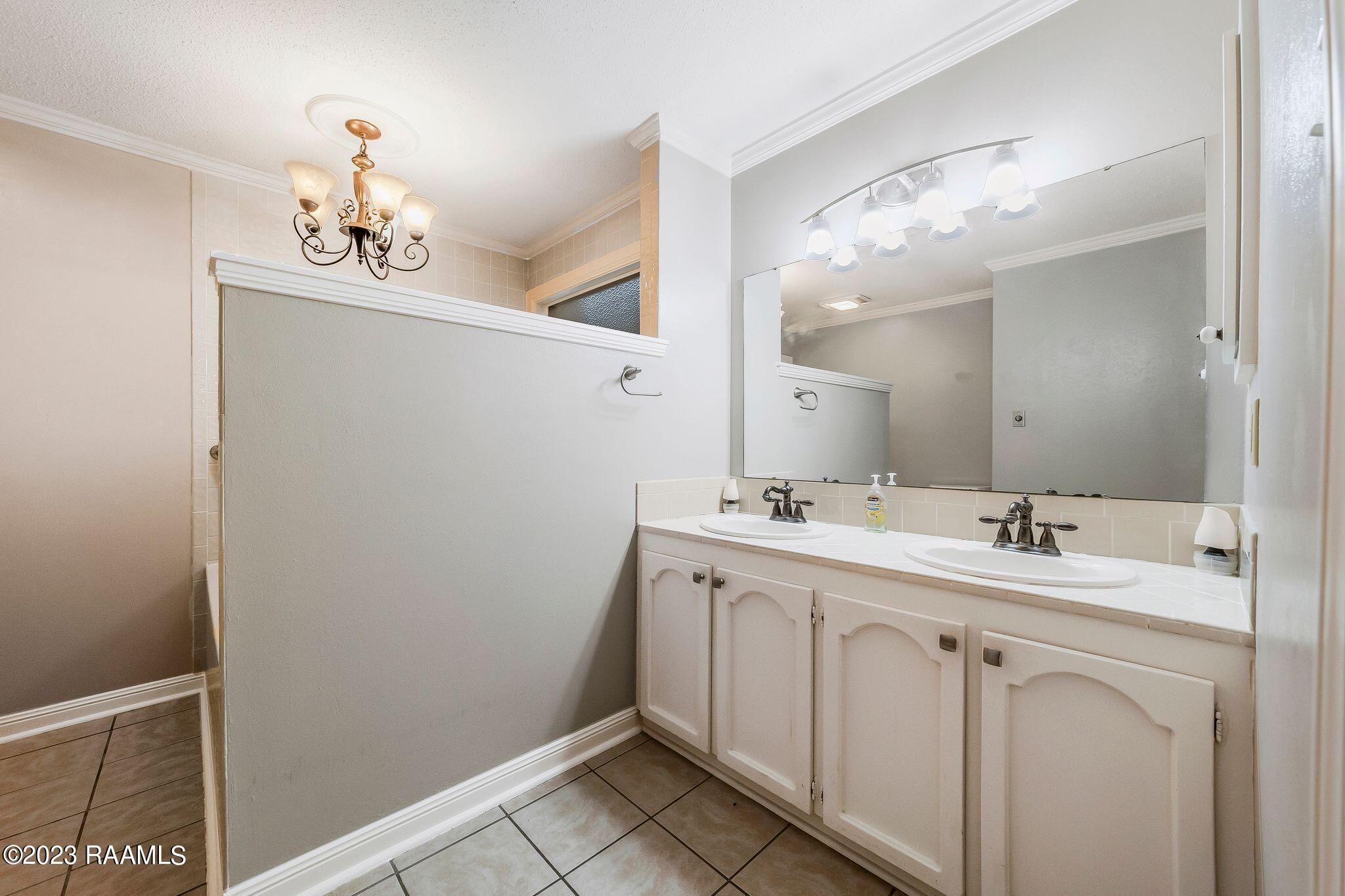 109 Georgetown Loop Lafayette, LA 70506 - Photo 10 of 18 Master Bath