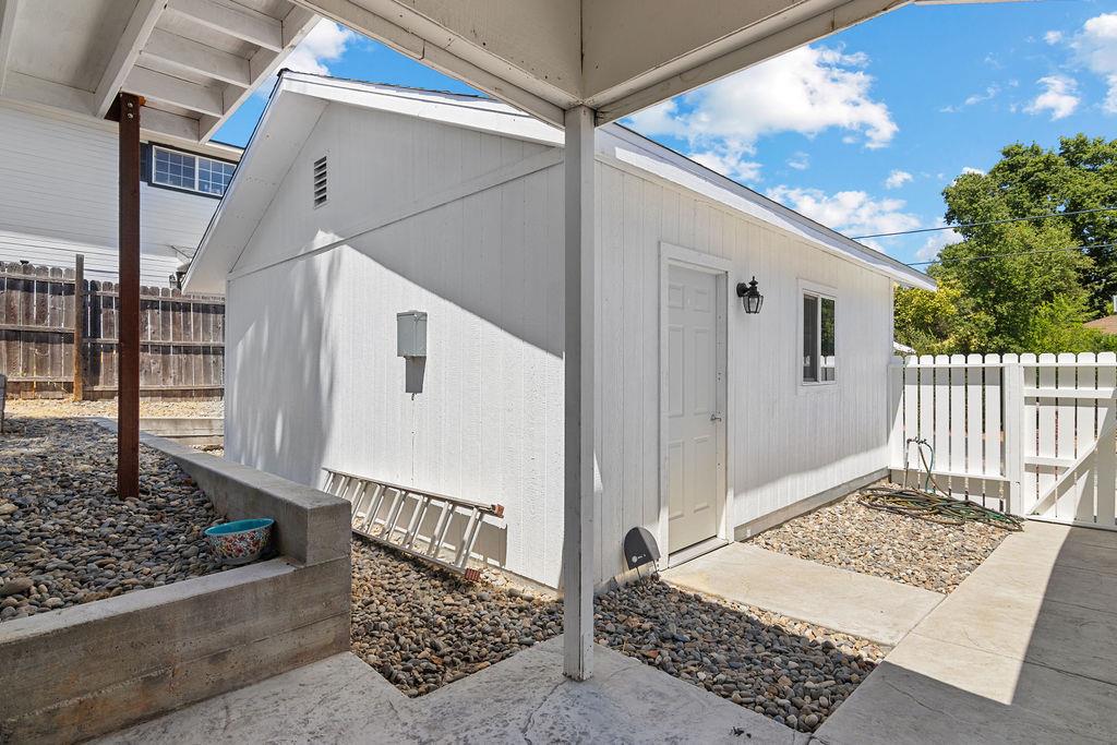 18110 4th Avenue Jamestown, CA 95327 - Photo 27 of 37 a view of a porch