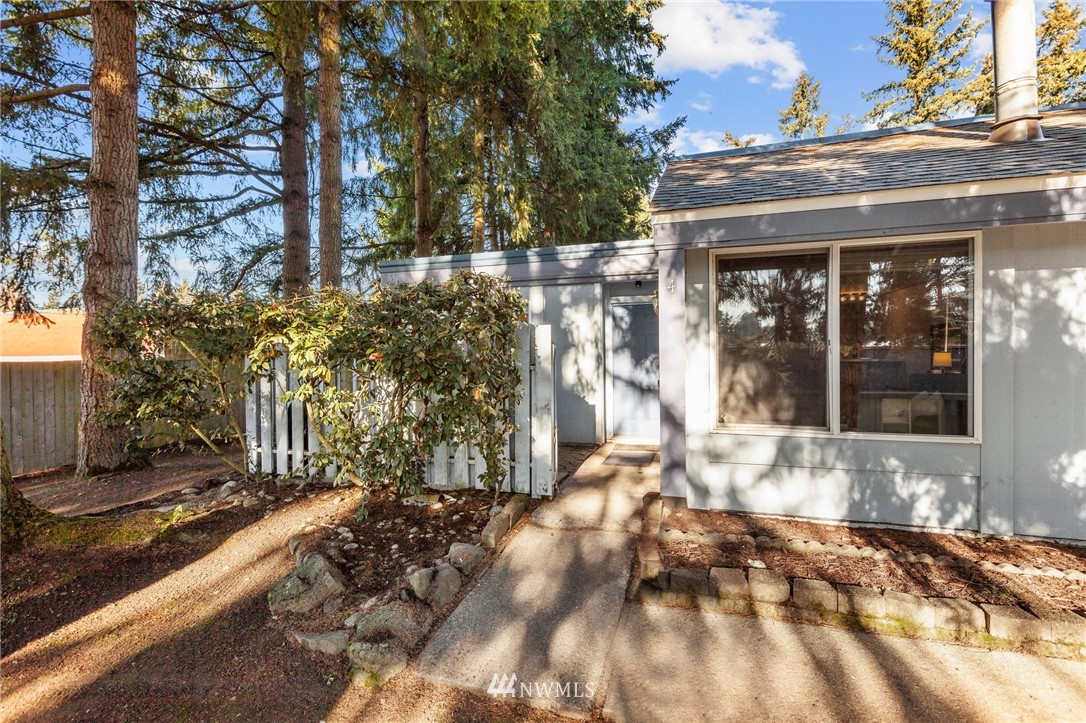 4308 Northeast Sunset Boulevard, Unit D4 Renton, WA 98059 - Photo 1 of 33 Gallery Image 1