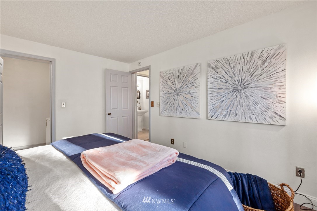 4308 Northeast Sunset Boulevard, Unit D4 Renton, WA 98059 - Photo 18 of 33 Gallery Image 18