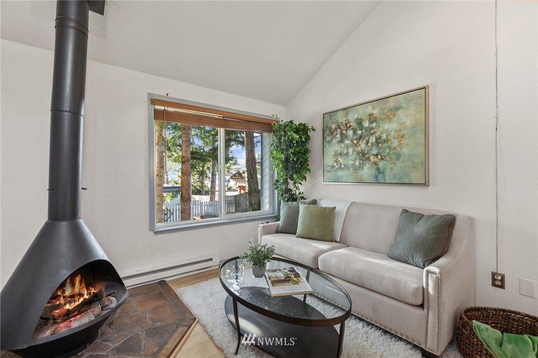 4308 Northeast Sunset Boulevard, Unit D4 Renton, WA 98059 - Photo 5 of 33 Gallery Image 5