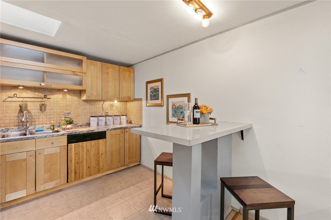 4308 Northeast Sunset Boulevard, Unit D4 Renton, WA 98059 - Photo 10 of 33 Gallery Image 10