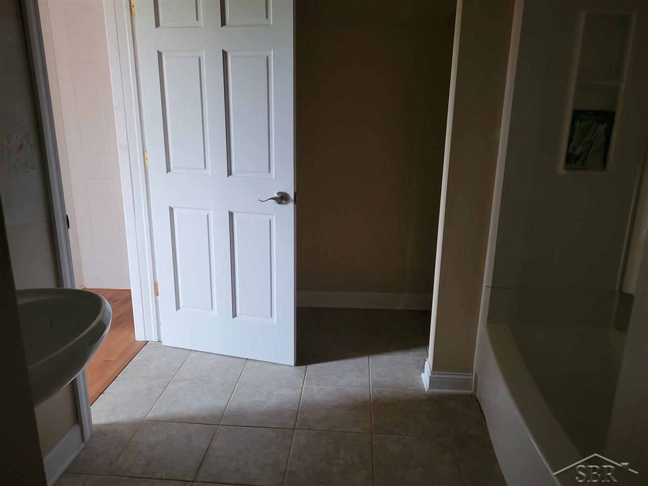 9047 East Burt Road Birch Run, MI 48415 - Photo 21 of 25 50044412-20.JPG