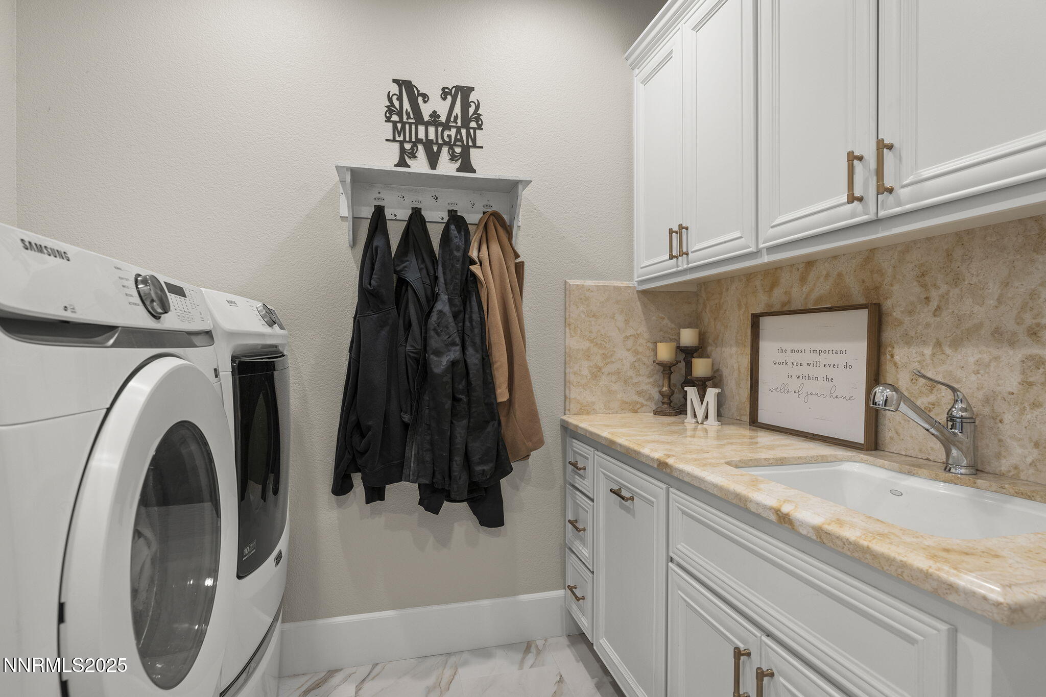 9890 Kerrydale Court Reno, NV 89521 - Photo 19 of 48 a utility room with dryer and washer