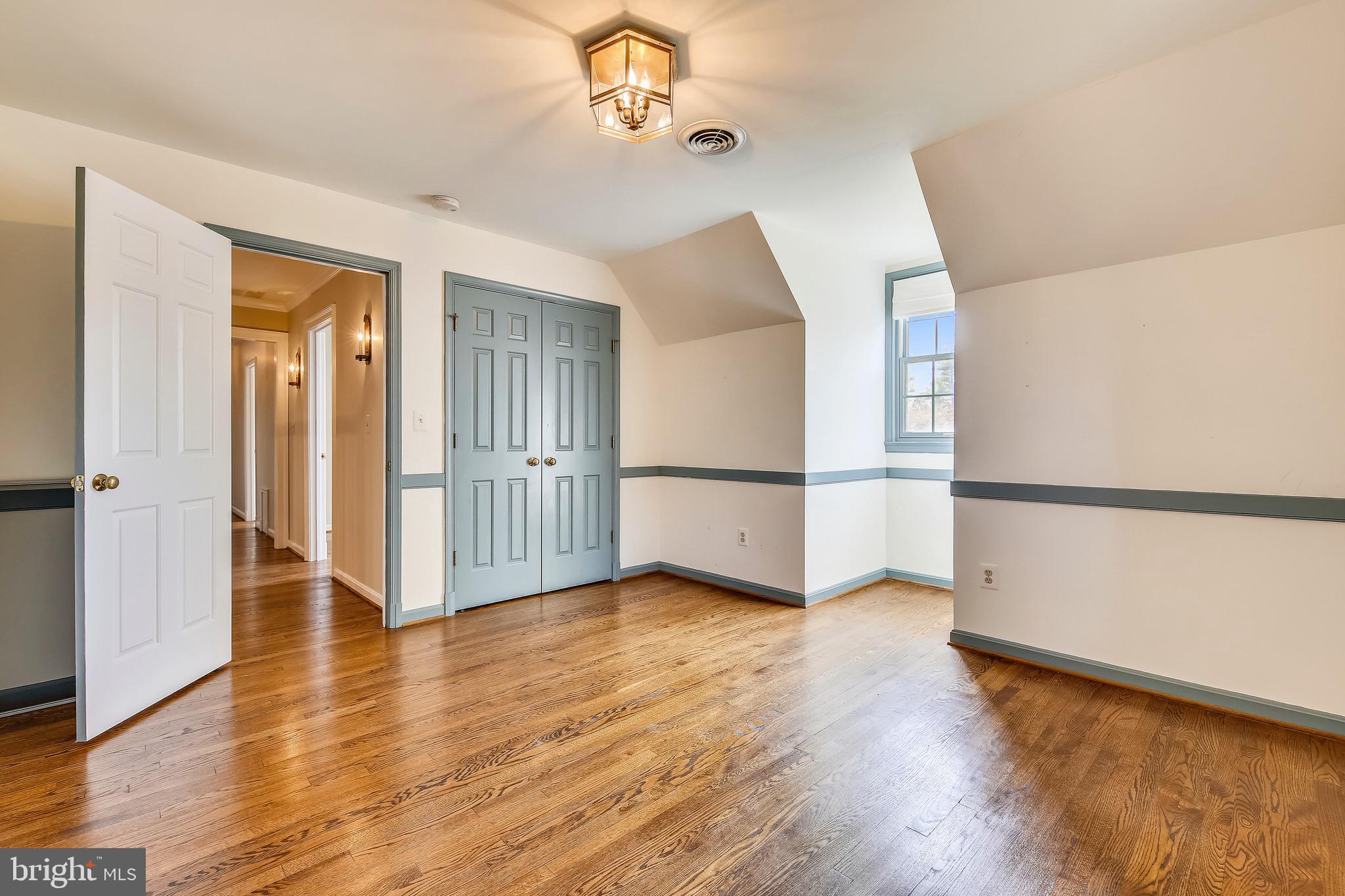 5 Beall Spring Court Potomac, MD 20854 - Photo 26 of 57 Bedroom