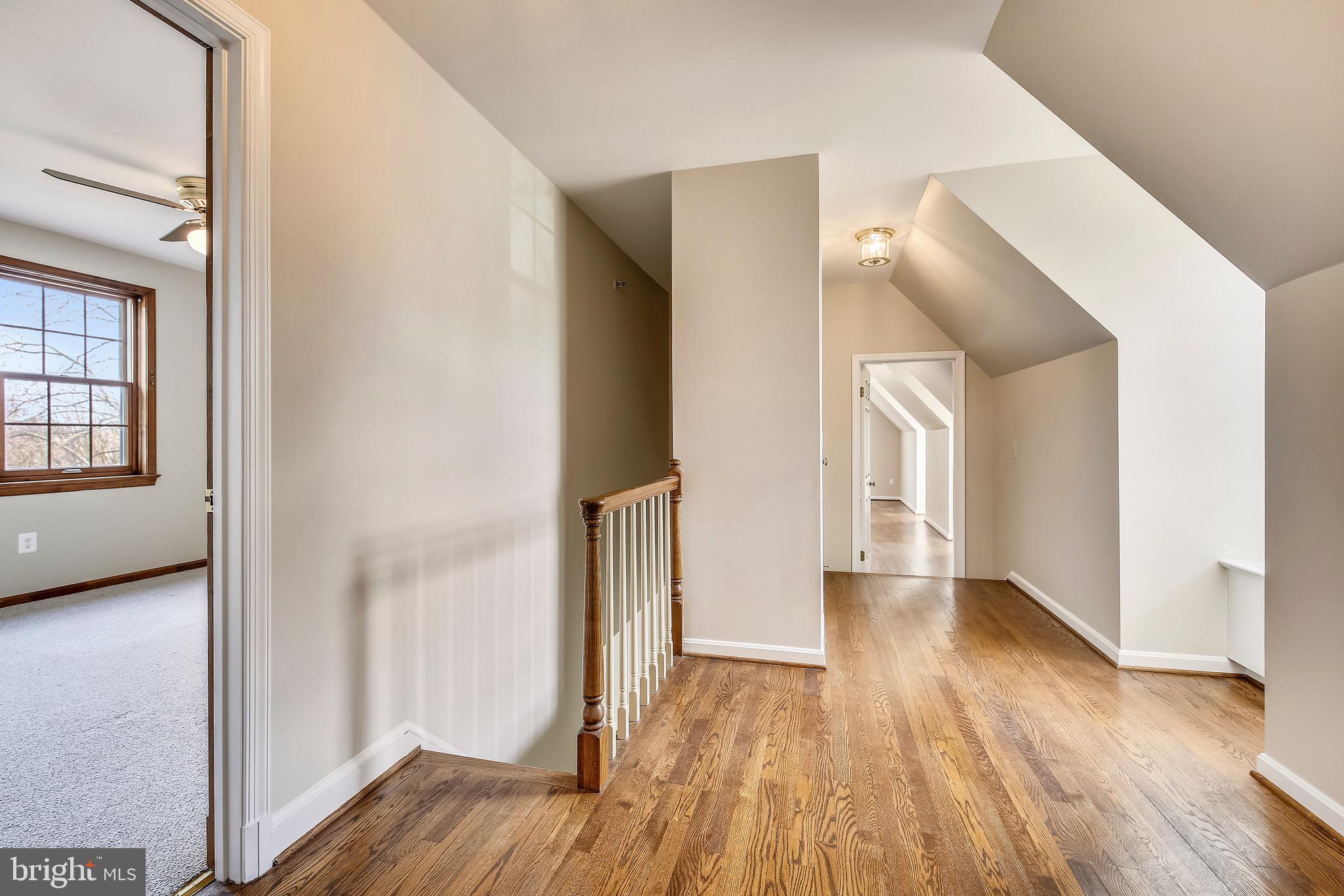 5 Beall Spring Court Potomac, MD 20854 - Photo 29 of 57 Upper Level Hall