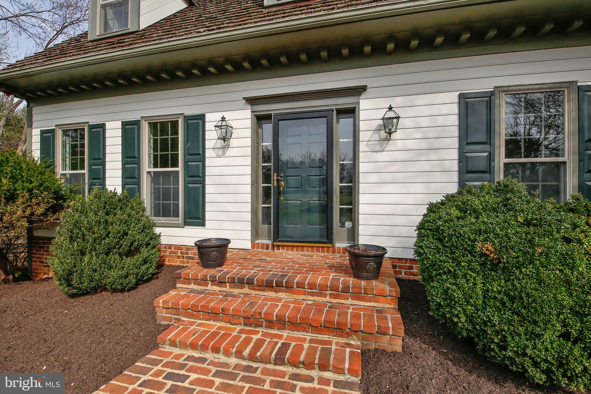 5 Beall Spring Court Potomac, MD 20854 - Photo 42 of 57 Entry