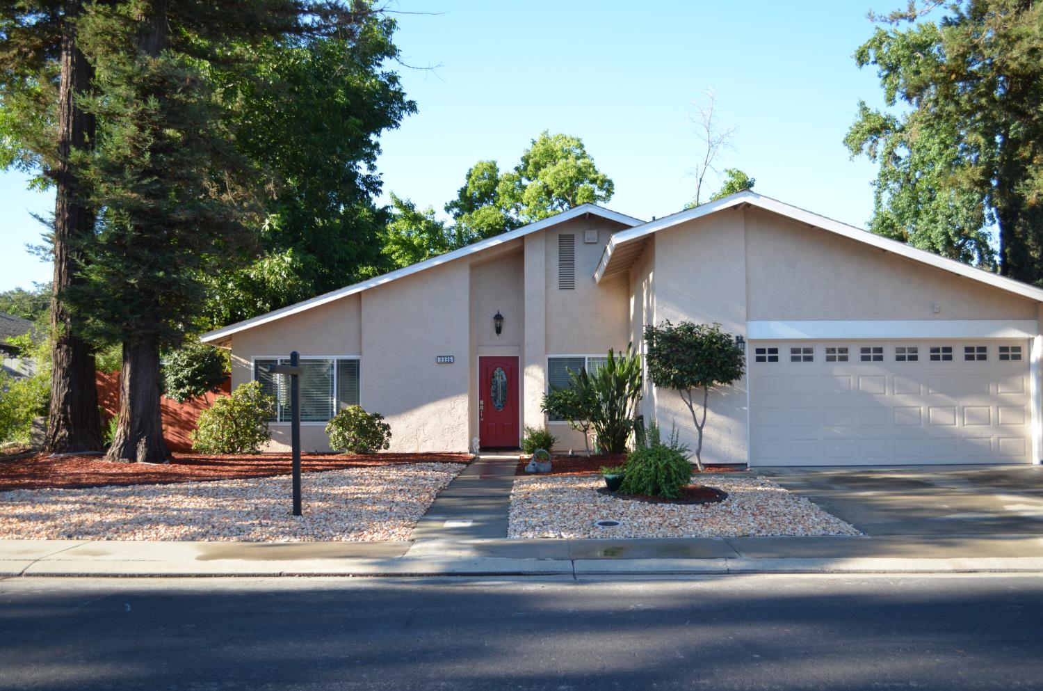 3336 Mesquite Way Modesto, CA 95355 - Photo 5 of 58