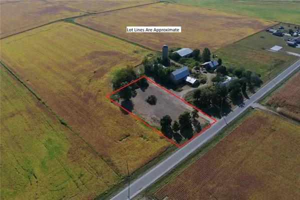 $30,000 | 5504 North 1st Street, St. Elmo, IL 62458