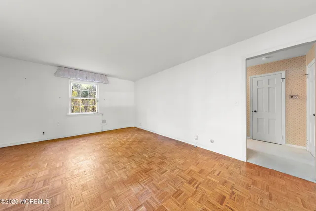 $925,000 | 7 Valley Drive, Highlands, NJ 07732