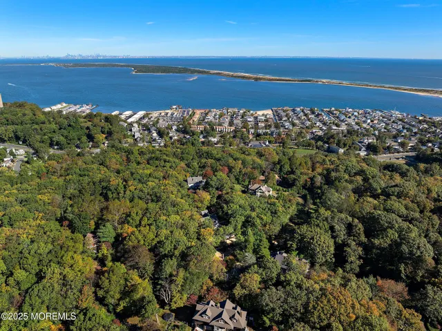 $925,000 | 7 Valley Drive, Highlands, NJ 07732