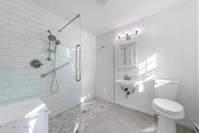 $925,000 | 7 Valley Drive, Highlands, NJ 07732