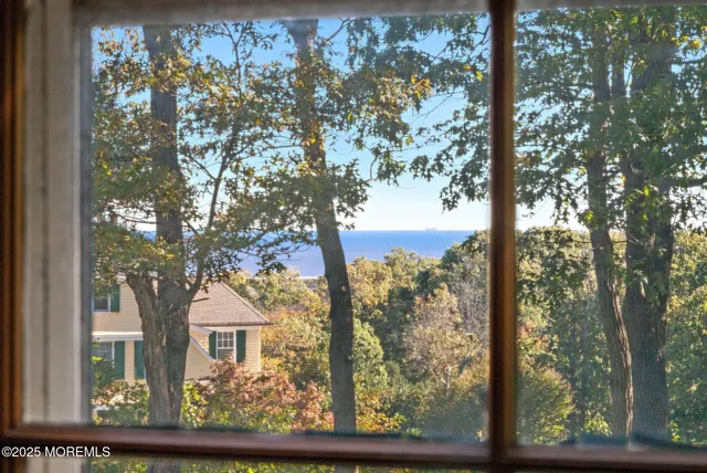 $925,000 | 7 Valley Drive, Highlands, NJ 07732