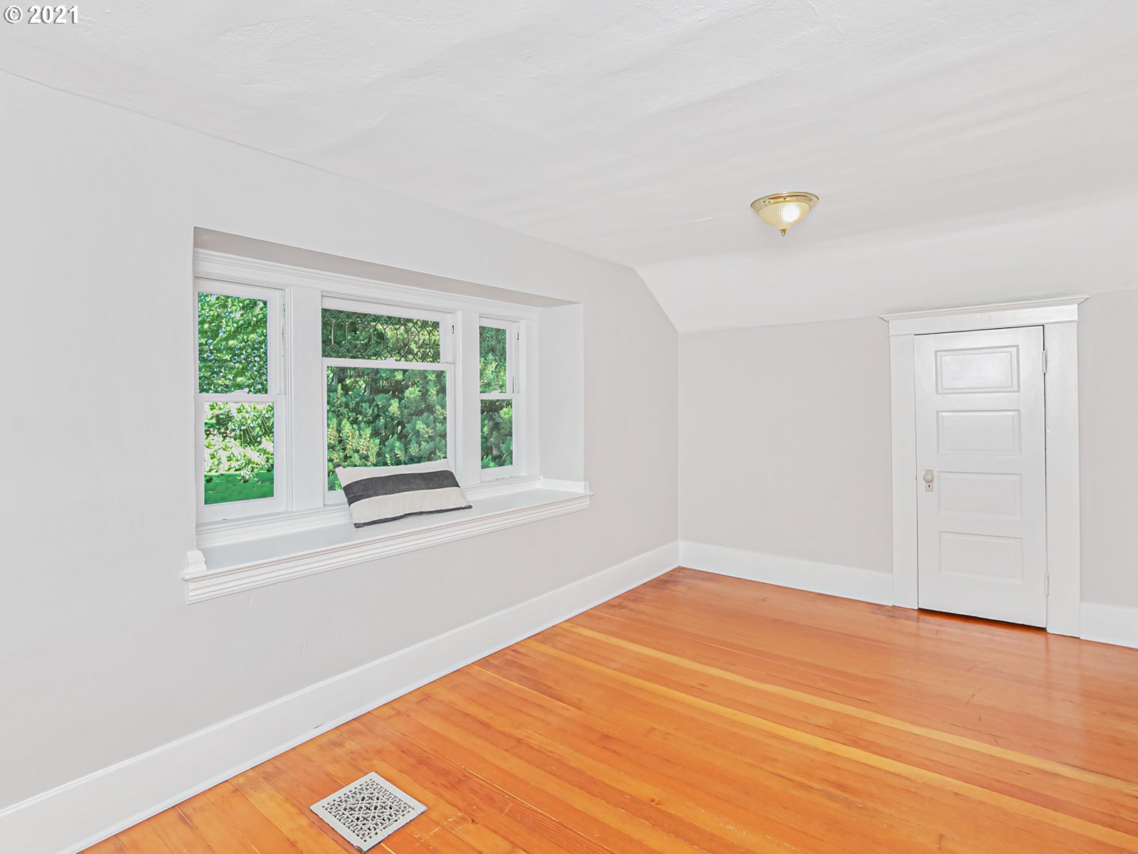 2330 North Kilpatrick Street Portland, OR 97217 - Photo 20 of 30 Bedroom