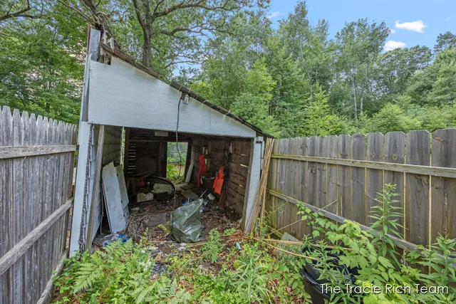 $79,999 | 10603 Paw Paw Avenue, Grant, MI 49327