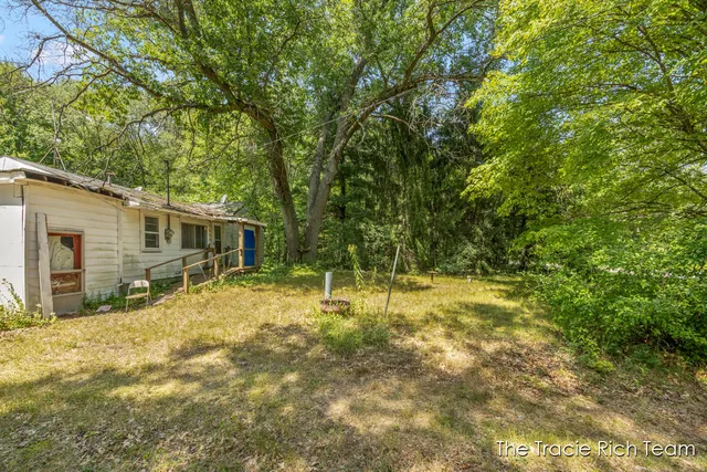 $79,999 | 10603 Paw Paw Avenue, Grant, MI 49327