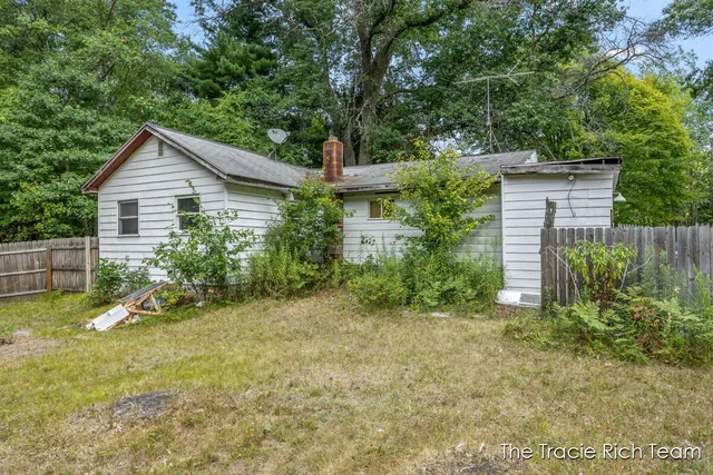 $79,999 | 10603 Paw Paw Avenue, Grant, MI 49327