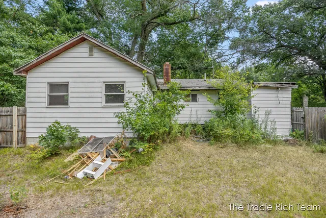 $79,999 | 10603 Paw Paw Avenue, Grant, MI 49327