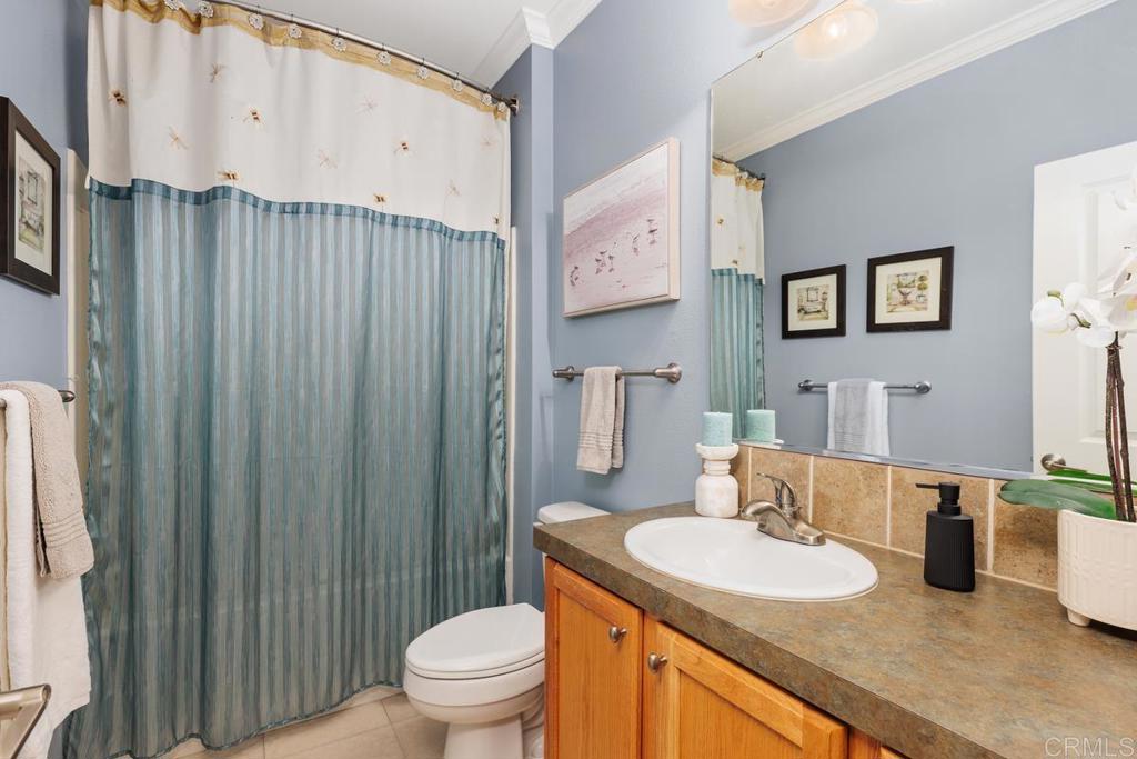 212 Acropolis Way Vista, CA 92084 - Photo 20 of 36