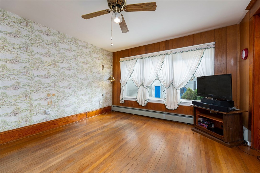 13 Tweed Street Pawtucket, RI 02861 - Photo 11 of 27 Dining Room