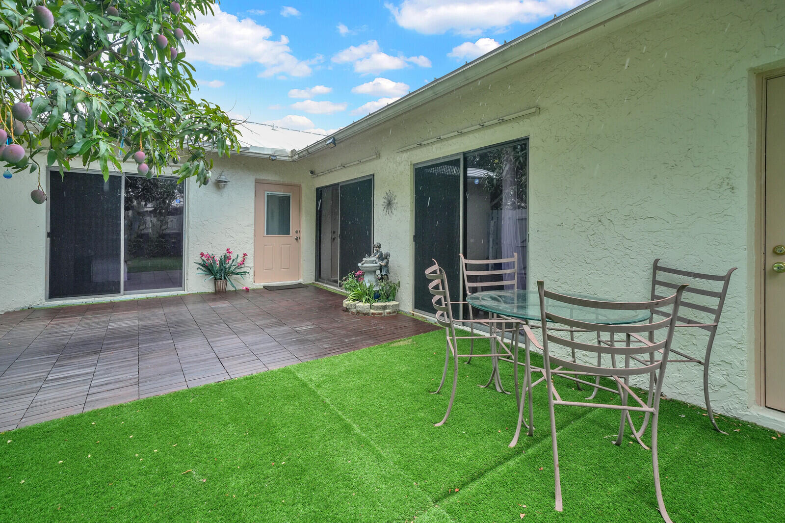 8850 Ranta Court, Unit D Boynton Beach, FL 33436 - Photo 23 of 25 Courtyard
