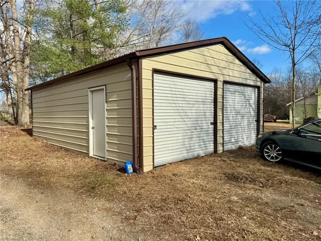 $159,900 | 5301 Elkin Highway, North Wilkesboro, NC 28659