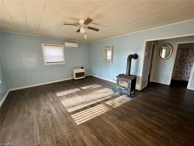 $159,900 | 5301 Elkin Highway, North Wilkesboro, NC 28659