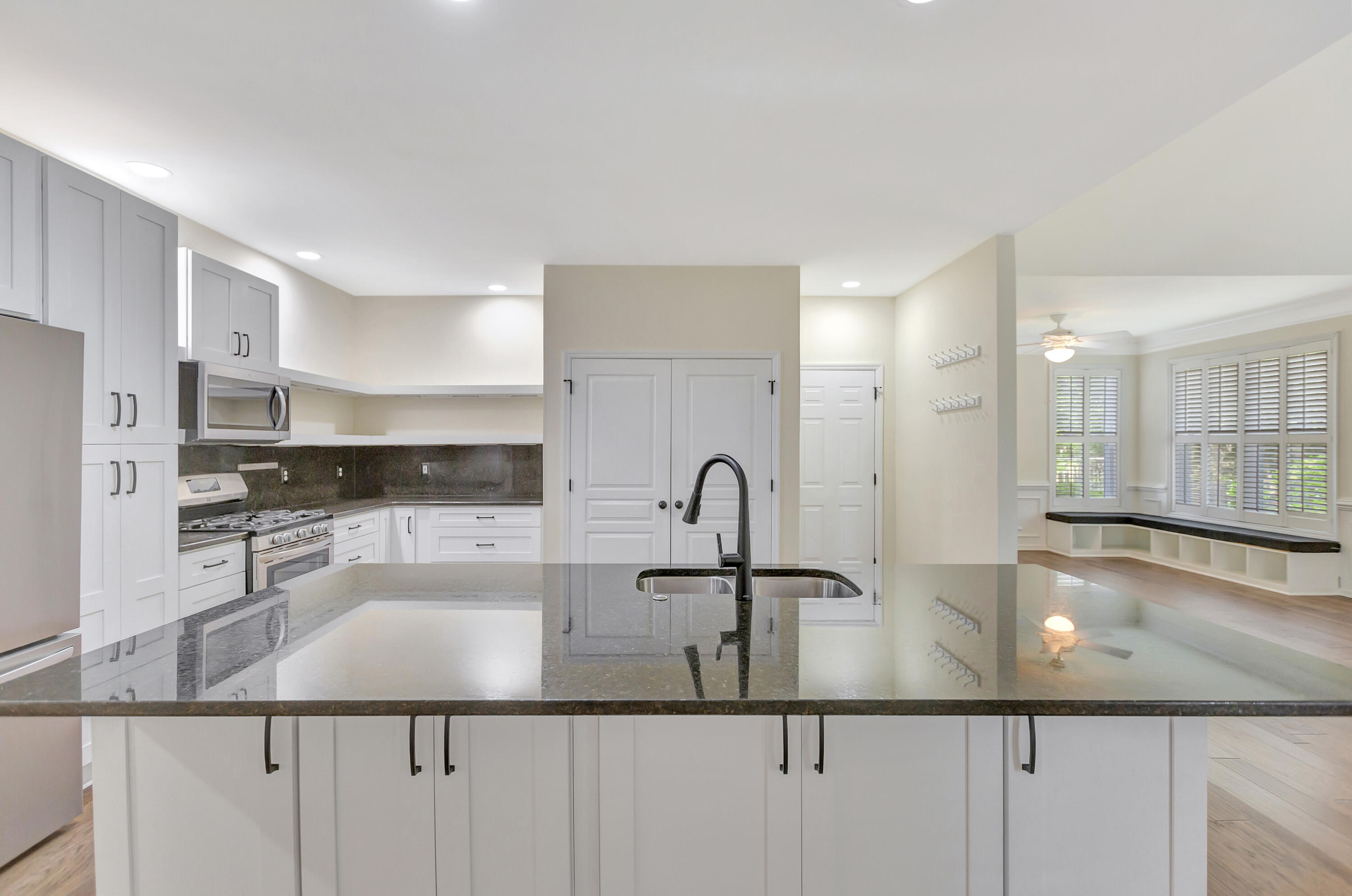 1075 Barfield Street Daniel Island, SC 29492 - Photo 12 of 55 296A6218